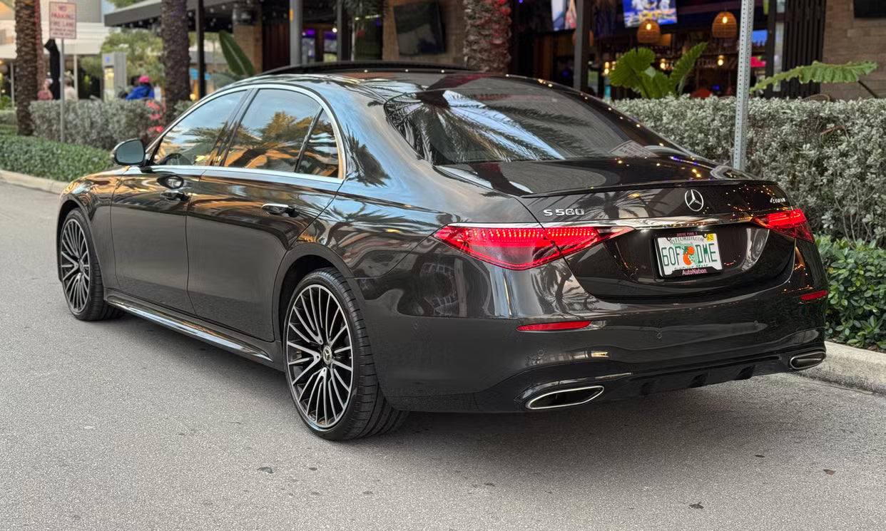 Premium sedan · Exterior