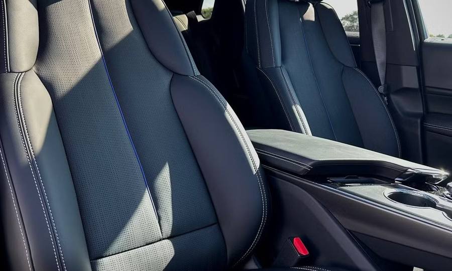 Business sedan · Front