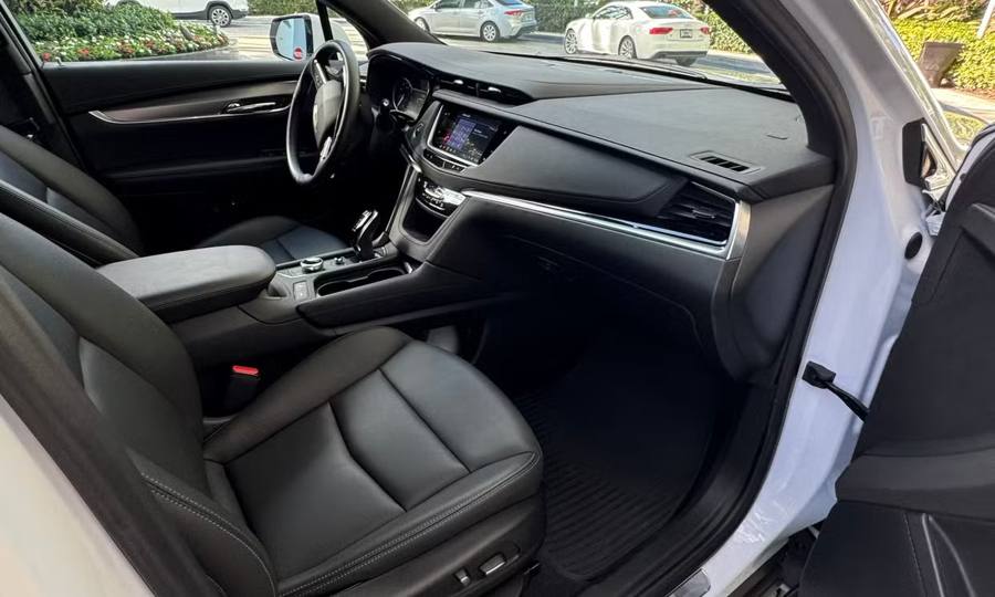 SUV X · Front